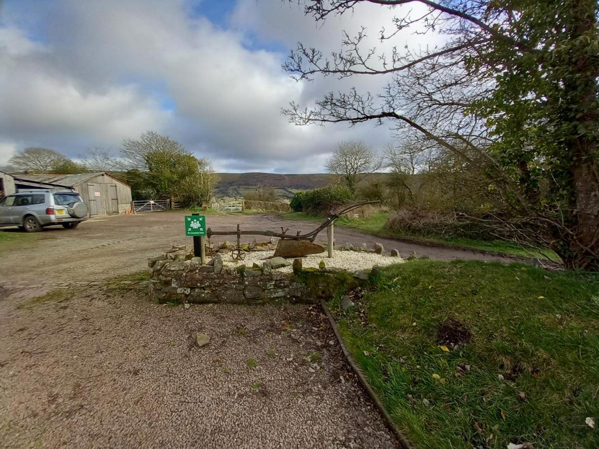 The Crown Inn Wentnor Bagian luar foto
