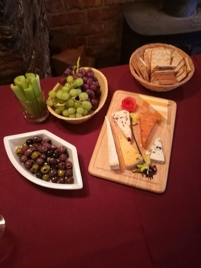 The Crown Inn Wentnor Bagian luar foto