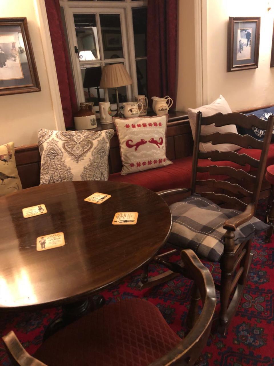 The Crown Inn Wentnor Bagian luar foto